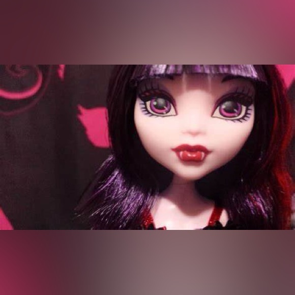 Nwots 2015 G2 Monster High Doll Elissabat Ghoulebrities in London Purple Hair - Picture 14 of 14